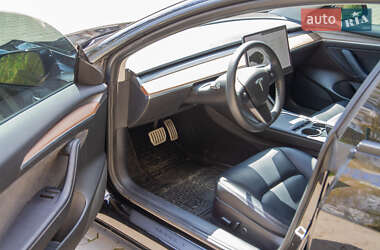 Седан Tesla Model 3 2021 в 