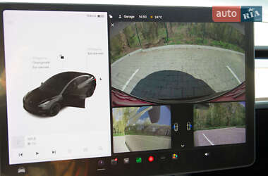 Седан Tesla Model 3 2021 в 