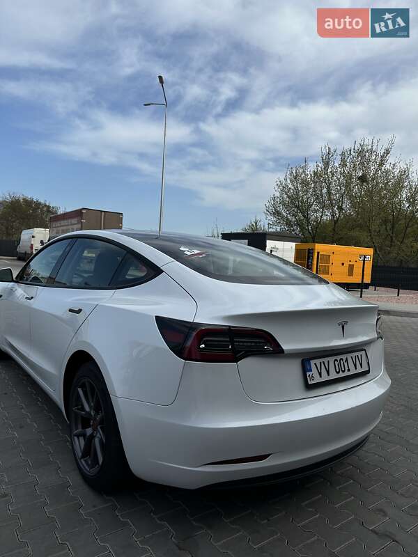 Седан Tesla Model 3 2022 в Одесі