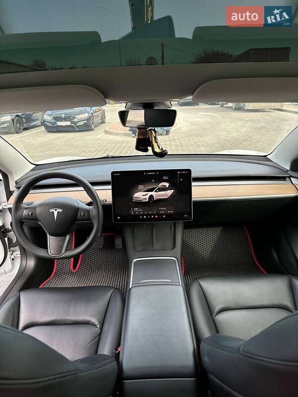 Седан Tesla Model 3 2022 в Одесі