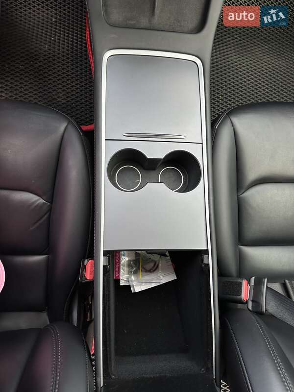 Седан Tesla Model 3 2022 в Одесі