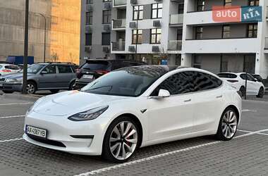 Седан Tesla Model 3 2018 в 