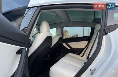 Седан Tesla Model 3 2018 в 