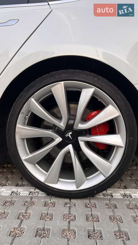 Седан Tesla Model 3 2018 в Киеве фото 34 Седан Tesla Model 3 2018 в Киеве