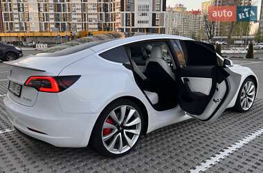 Седан Tesla Model 3 2018 в 