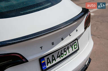 Седан Tesla Model 3 2018 в 