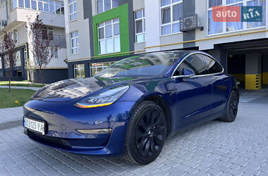 Седан Tesla Model 3 2019 в 
