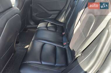 Седан Tesla Model 3 2021 в 