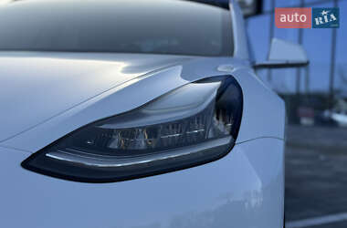 Седан Tesla Model 3 2018 в 