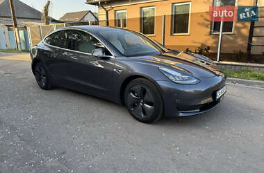 Седан Tesla Model 3 2018 в Черкассах
