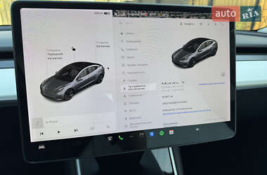 Седан Tesla Model 3 2018 в Черкассах
