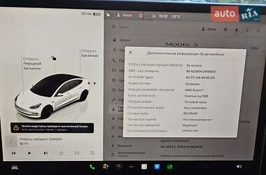 Седан Tesla Model 3 2022 в 
