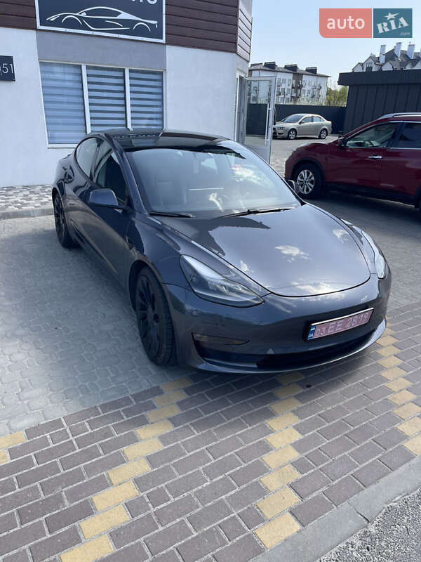Седан Tesla Model 3 2021 в Софіївській Борщагівці
