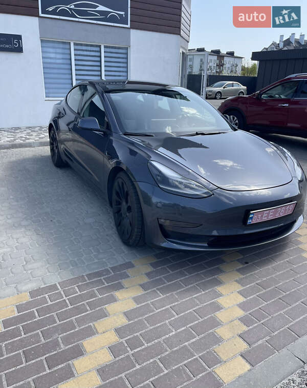 Седан Tesla Model 3 2021 в Софіївській Борщагівці
