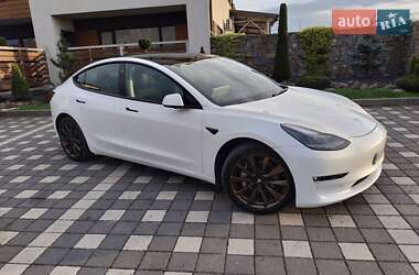 Седан Tesla Model 3 2021 в Львові