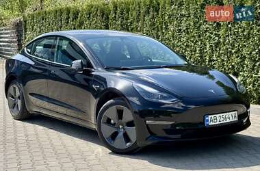 Седан Tesla Model 3 2021 в 