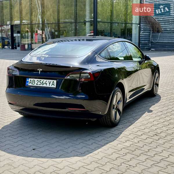 Седан Tesla Model 3 2021 в Виннице