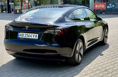 Седан Tesla Model 3 2021 в 
