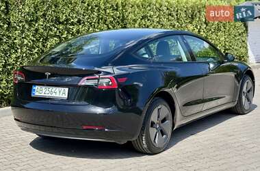 Седан Tesla Model 3 2021 в 