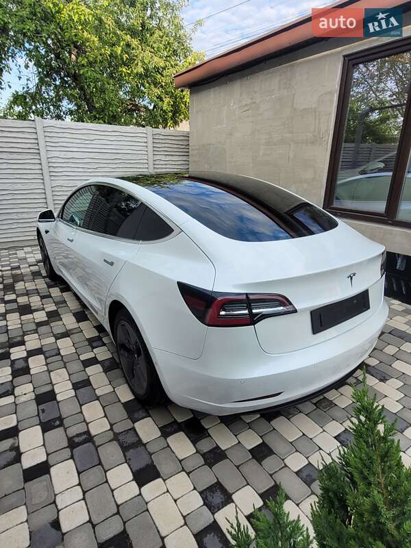 Седан Tesla Model 3 2019 в Харкові