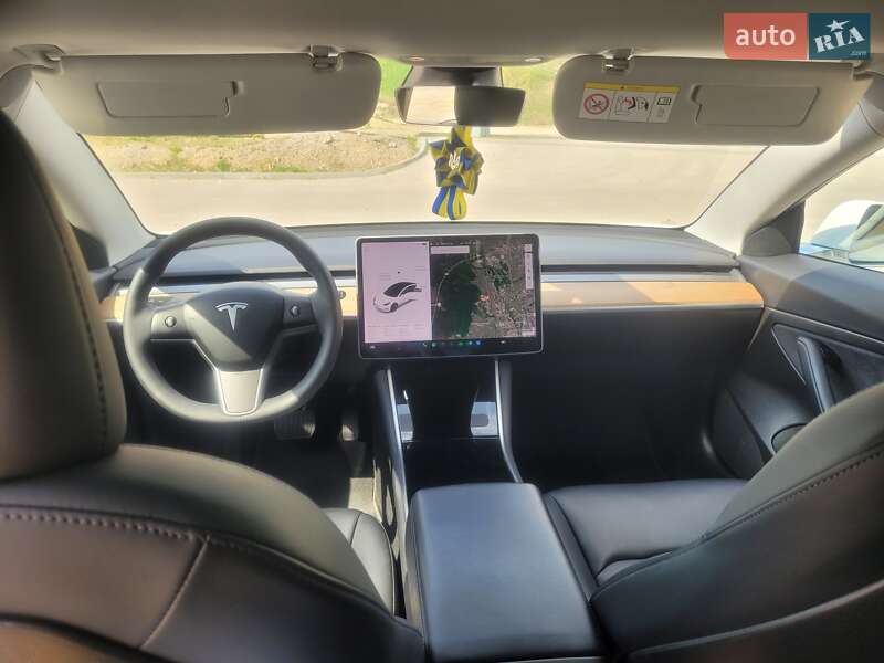 Седан Tesla Model 3 2019 в Харкові