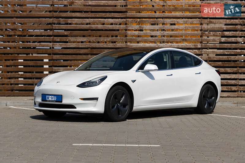 Tesla Model 3 2019