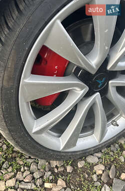 Седан Tesla Model 3 2019 в 