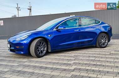 Седан Tesla Model 3 2019 в 