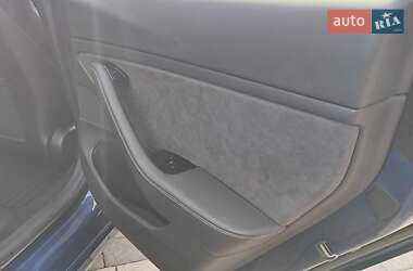 Седан Tesla Model 3 2019 в 