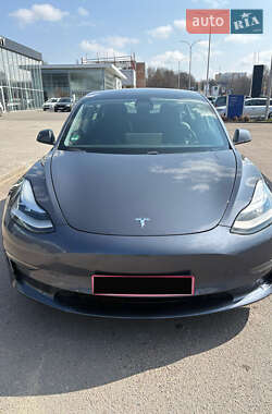 TESLA MODEL 3 2020