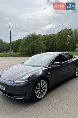 Седан Tesla Model 3 2019 в Ивано-Франковске