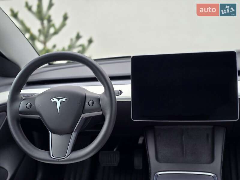 Седан Tesla Model 3 2022 в Луцьку