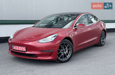 Седан Tesla Model 3 2019 в 