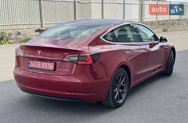 Седан Tesla Model 3 2019 в 