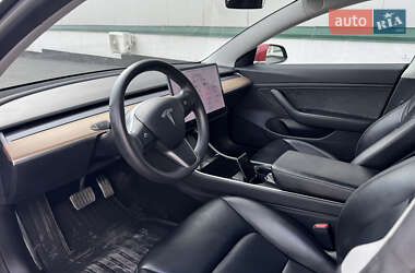 Седан Tesla Model 3 2019 в 