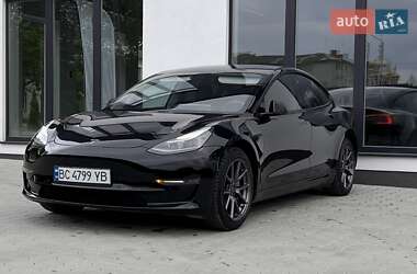 Седан Tesla Model 3 2021 в 