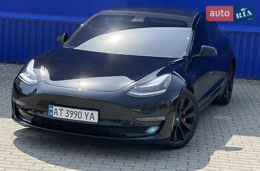 Седан Tesla Model 3 2019 в 