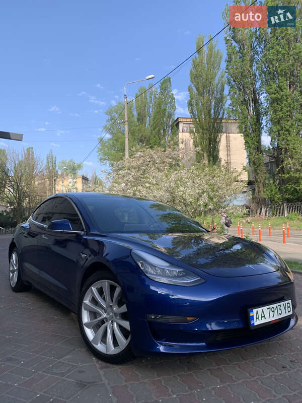 Tesla Model 3 2019
