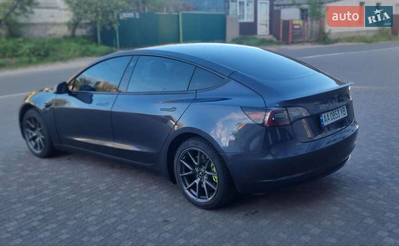 Седан Tesla Model 3 2022 в Василькове