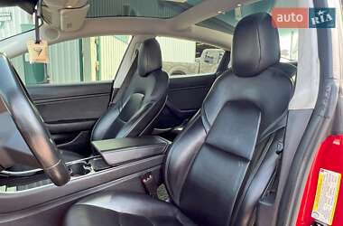 Седан Tesla Model 3 2018 в 