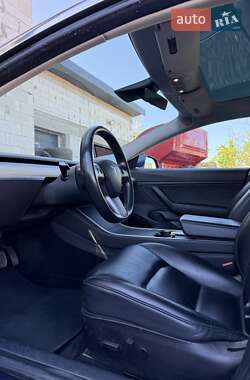 Седан Tesla Model 3 2018 в 