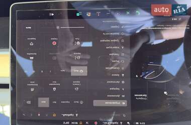 Седан Tesla Model 3 2020 в 
