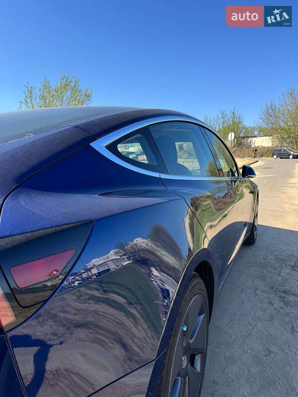 Седан Tesla Model 3 2018 в Чернигове