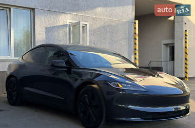 Седан Tesla Model 3 2024 в Луцке