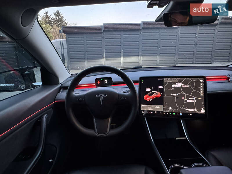 Седан Tesla Model 3 2019 в Киеве