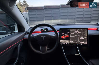 Седан Tesla Model 3 2019 в 