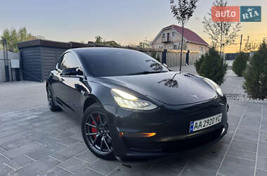 Седан Tesla Model 3 2019 в 
