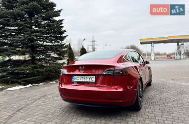 Седан Tesla Model 3 2020 в 