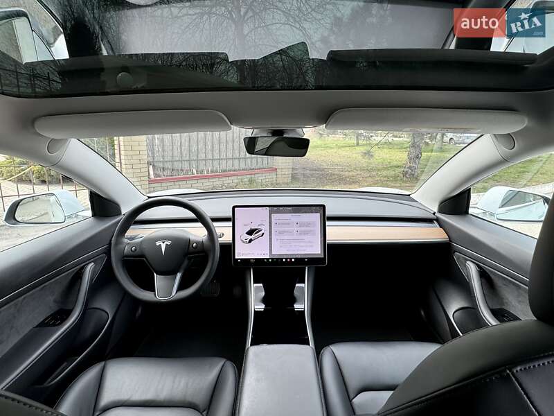 Седан Tesla Model 3 2019 в Дніпрі