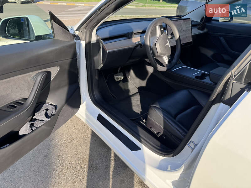 Седан Tesla Model 3 2020 в Боярке